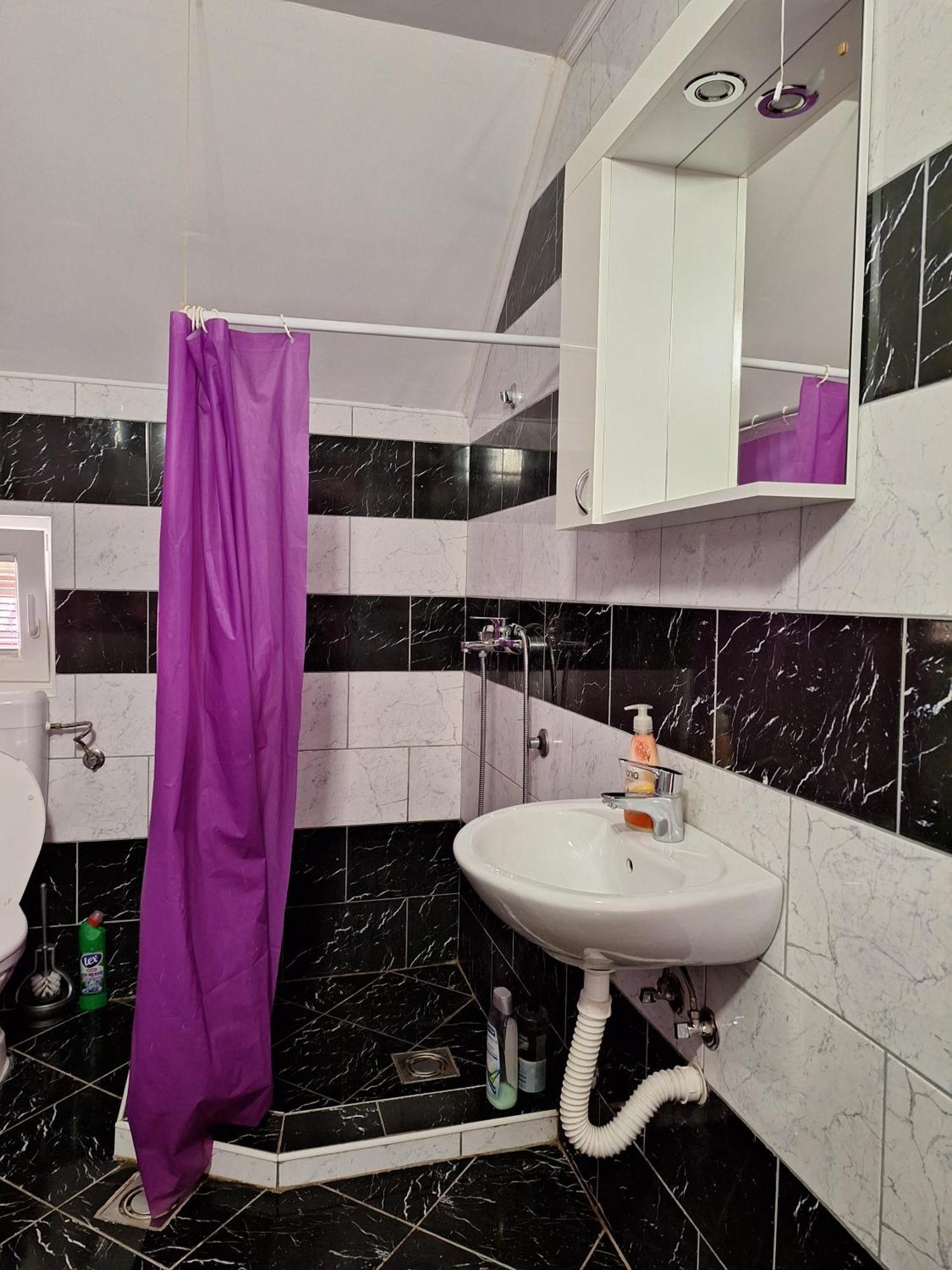 Apartman Ognjenovic Apartment ปลูชิเน ภายนอก รูปภาพ