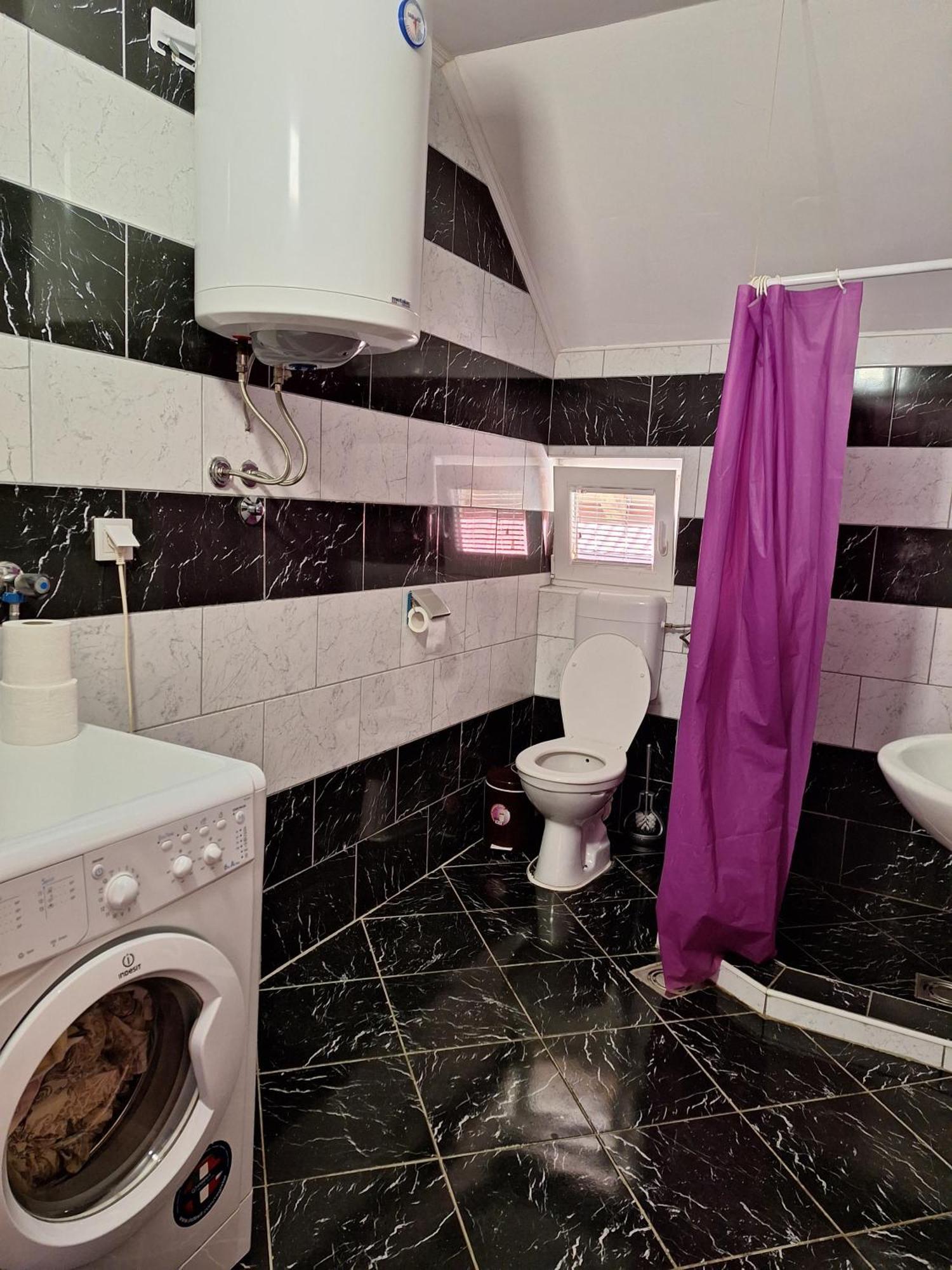 Apartman Ognjenovic Apartment ปลูชิเน ภายนอก รูปภาพ