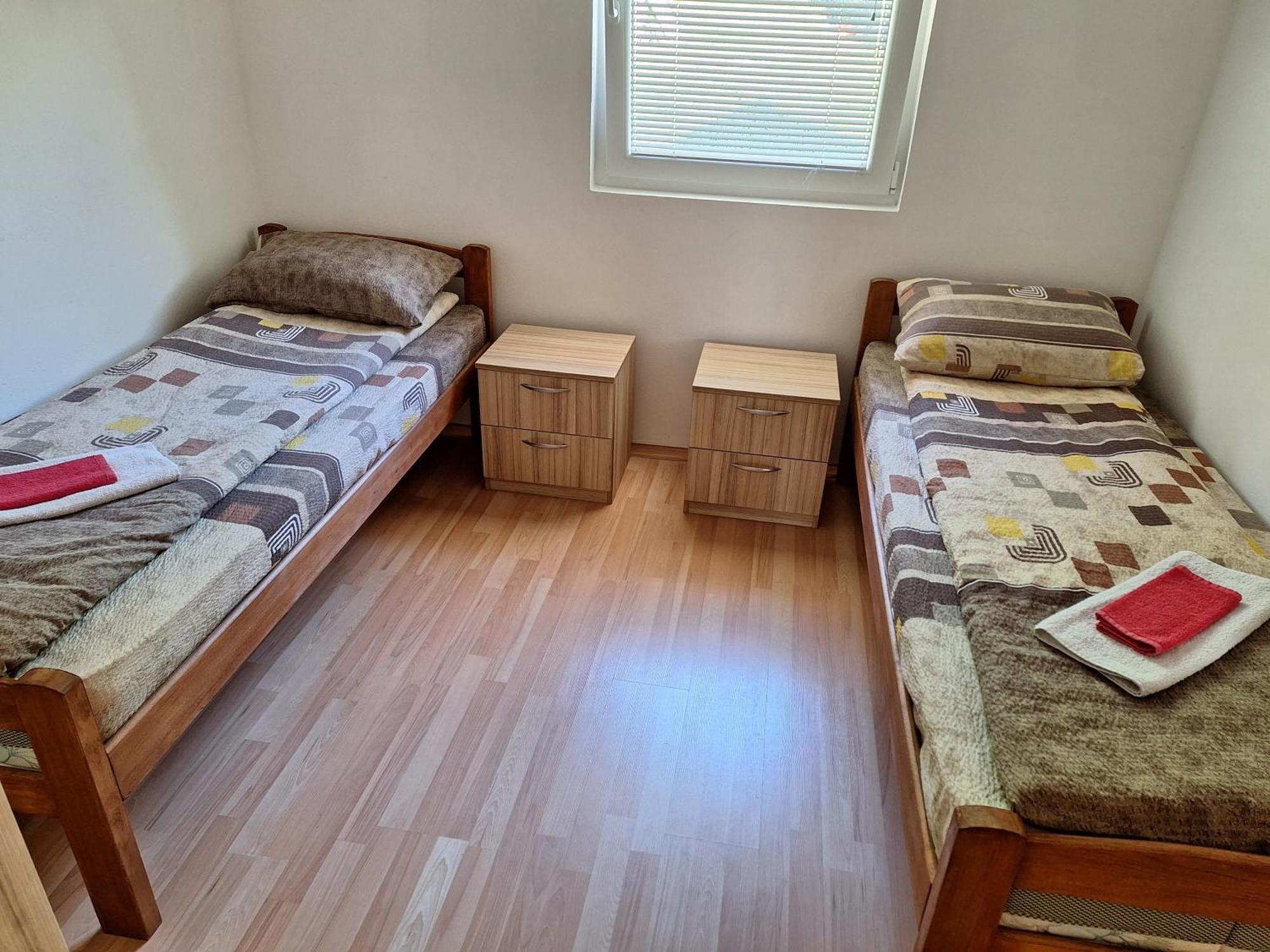 Apartman Ognjenovic Apartment ปลูชิเน ภายนอก รูปภาพ