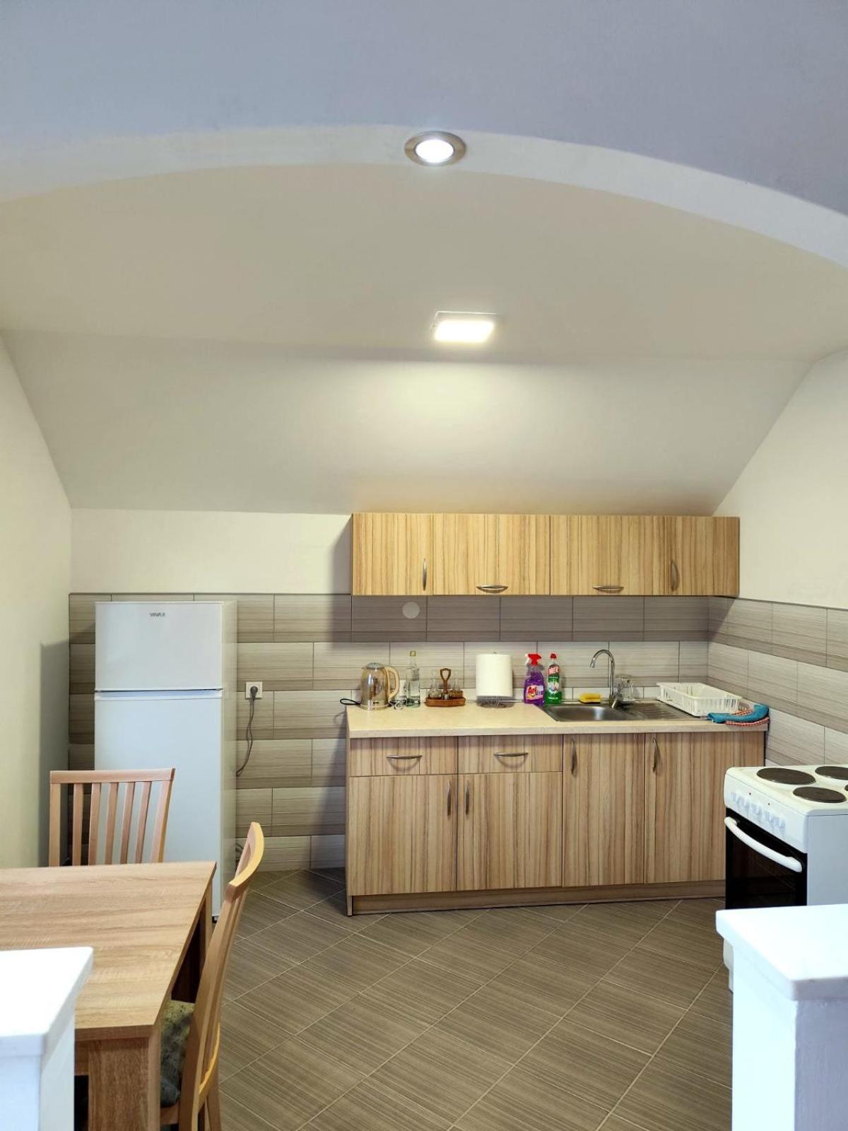 Apartman Ognjenovic Apartment ปลูชิเน ภายนอก รูปภาพ